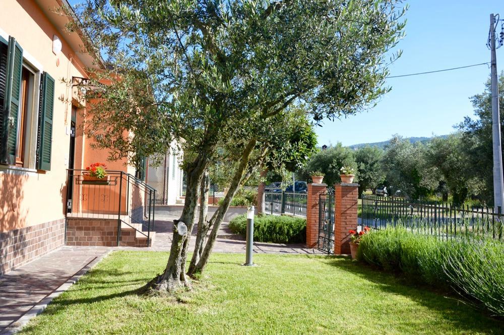 I Sogni Di Velia Villa Tuoro sul Trasimeno Luaran gambar